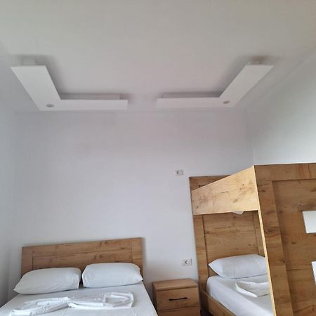 Xuxi Apartments Lukove Luaran gambar