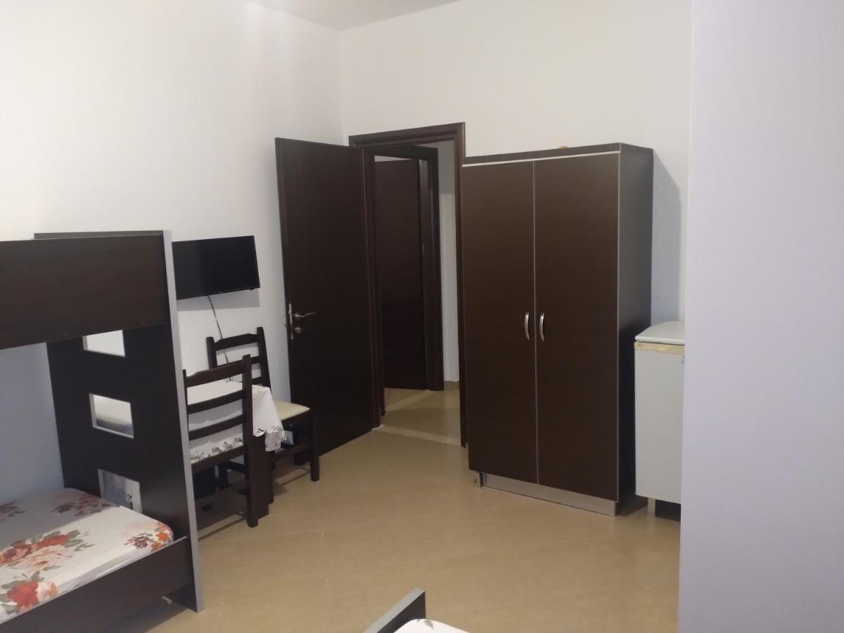 Xuxi Apartments Lukove Luaran gambar