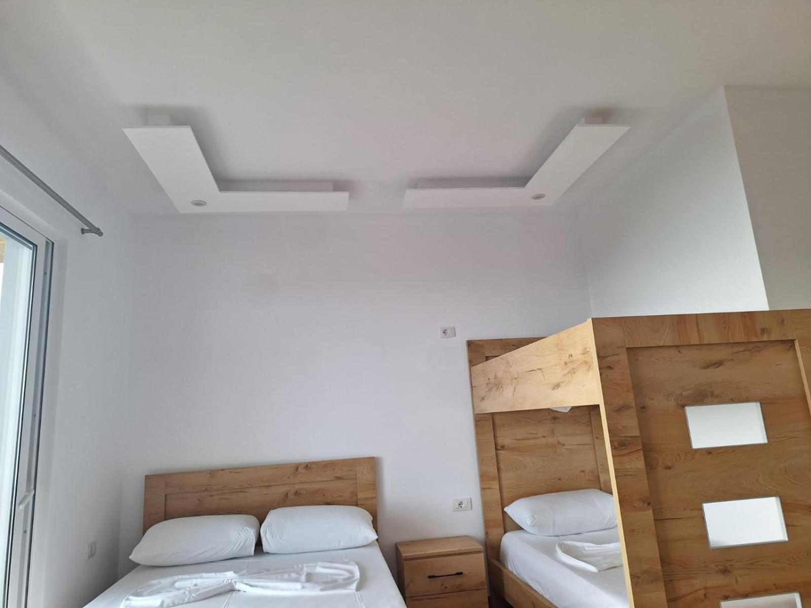 Xuxi Apartments Lukove Luaran gambar